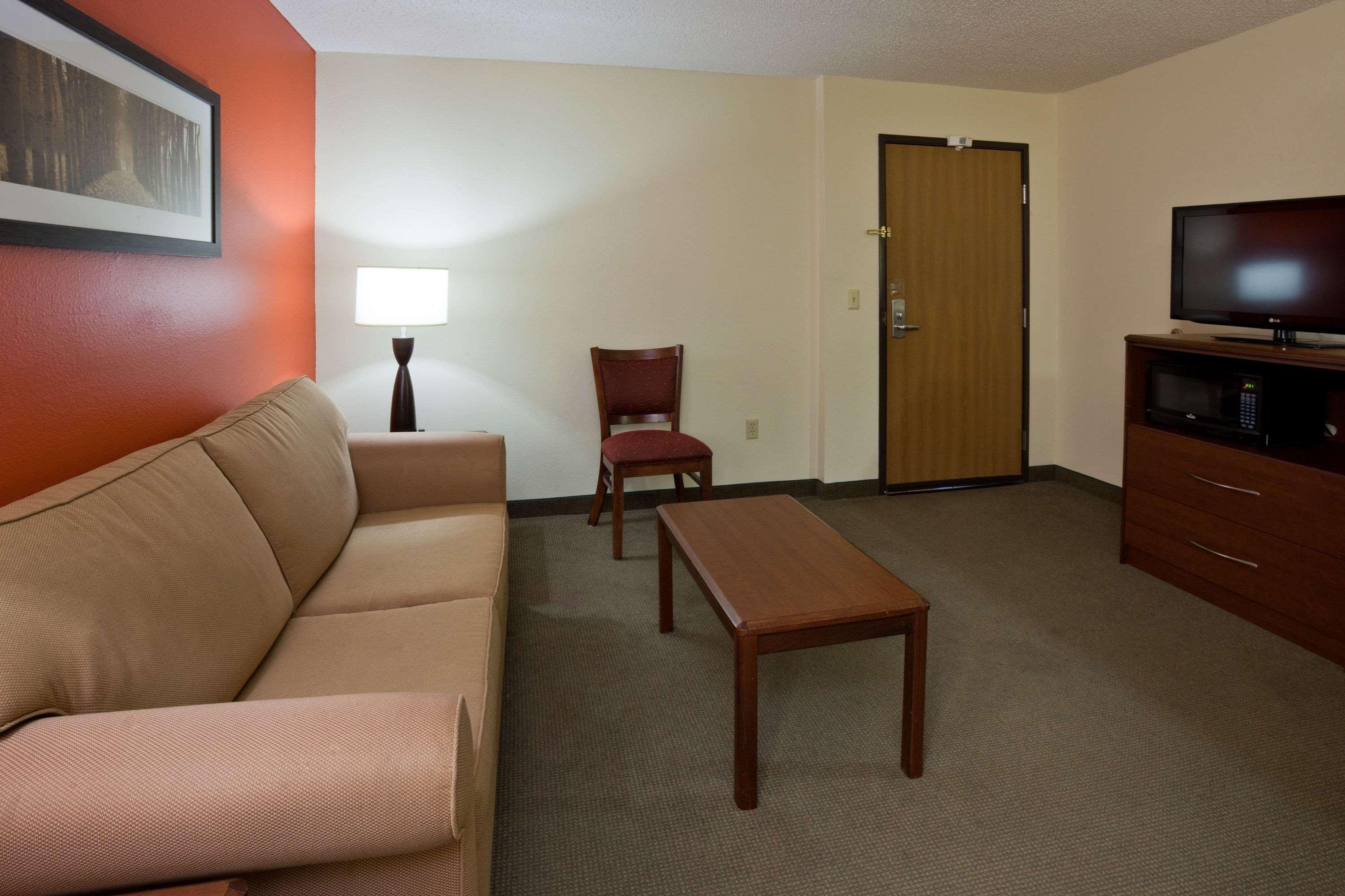 AmericInn by Wyndham Sauk Centre Bagian luar foto