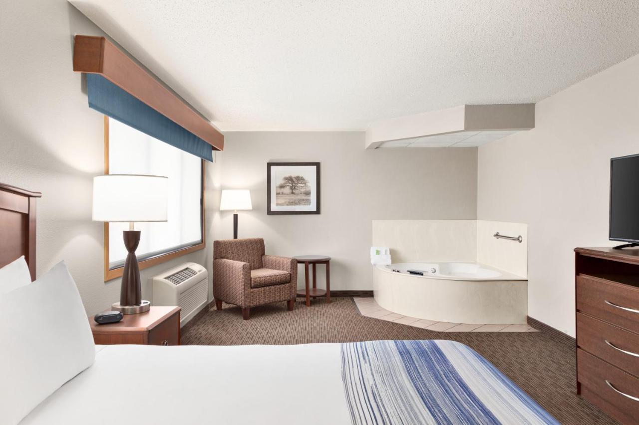 AmericInn by Wyndham Sauk Centre Ruang foto