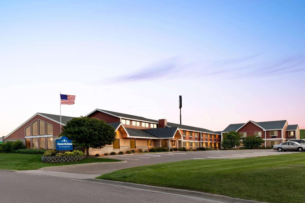 AmericInn by Wyndham Sauk Centre Bagian luar foto